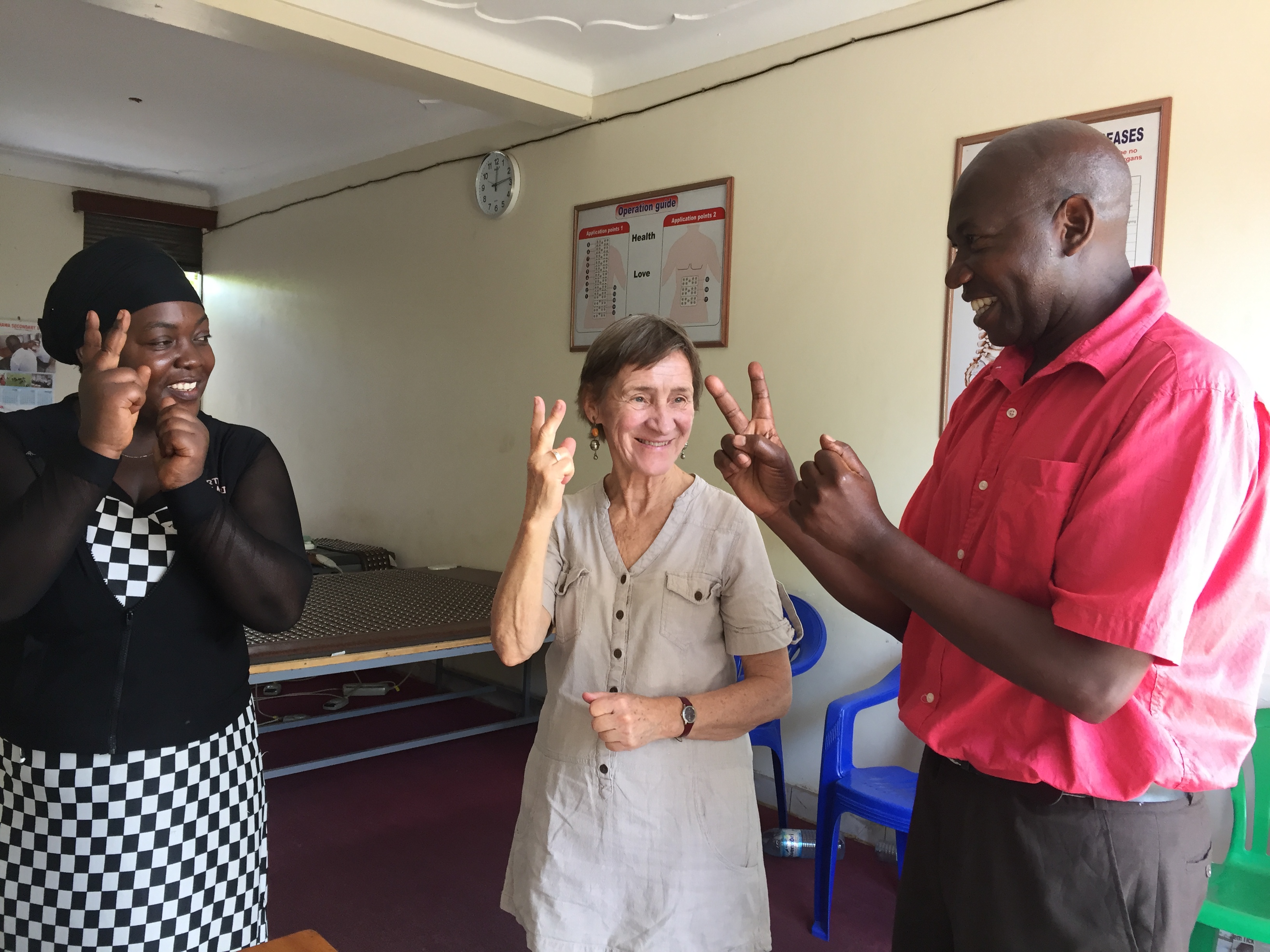 Maria-Learns-Sign-Language