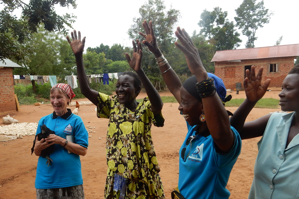 Maria-recieves-Chicken-gift-from-family-of-the-deaf-1